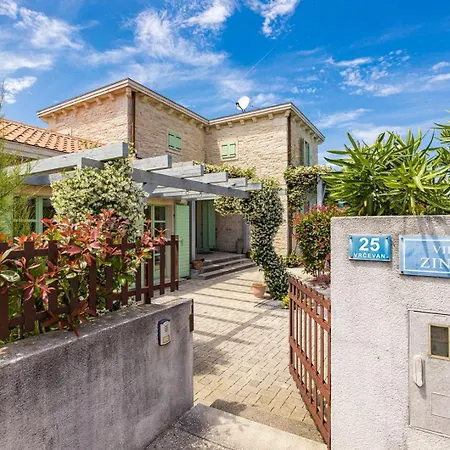 Zinnia Villa