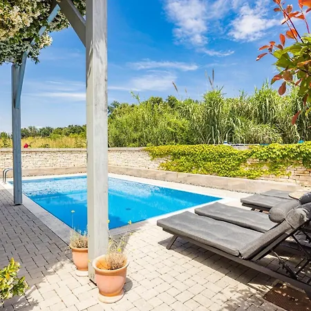 Villa Zinnia *